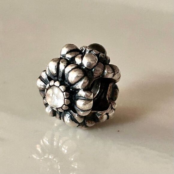 PANDORA Flower Bloom Charm Bead ALE 925S April Birthday Clear Crystal, Preloved - Picture 6 of 7